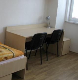 Uninova Hostel ブラチスラヴァ 部屋 写真