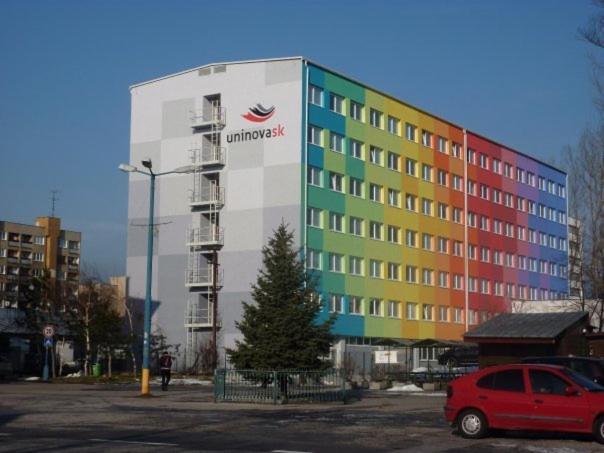 Uninova Hostel ブラチスラヴァ エクステリア 写真