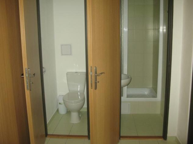 Uninova Hostel ブラチスラヴァ 部屋 写真